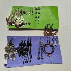 15 pairs brand new earrings. Vintage Y2K. Silver Gold